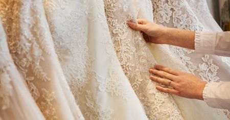 Jej narzeczony jest osobą niewidomą. Na ślub wybrała wyjątkową sukienkę