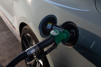 Nowe maksymalne ceny paliw. Kwoty poszły minimalnie w górę