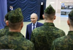 Czarne chmury nad Putinem? "Machina wojskowa na krawędzi"