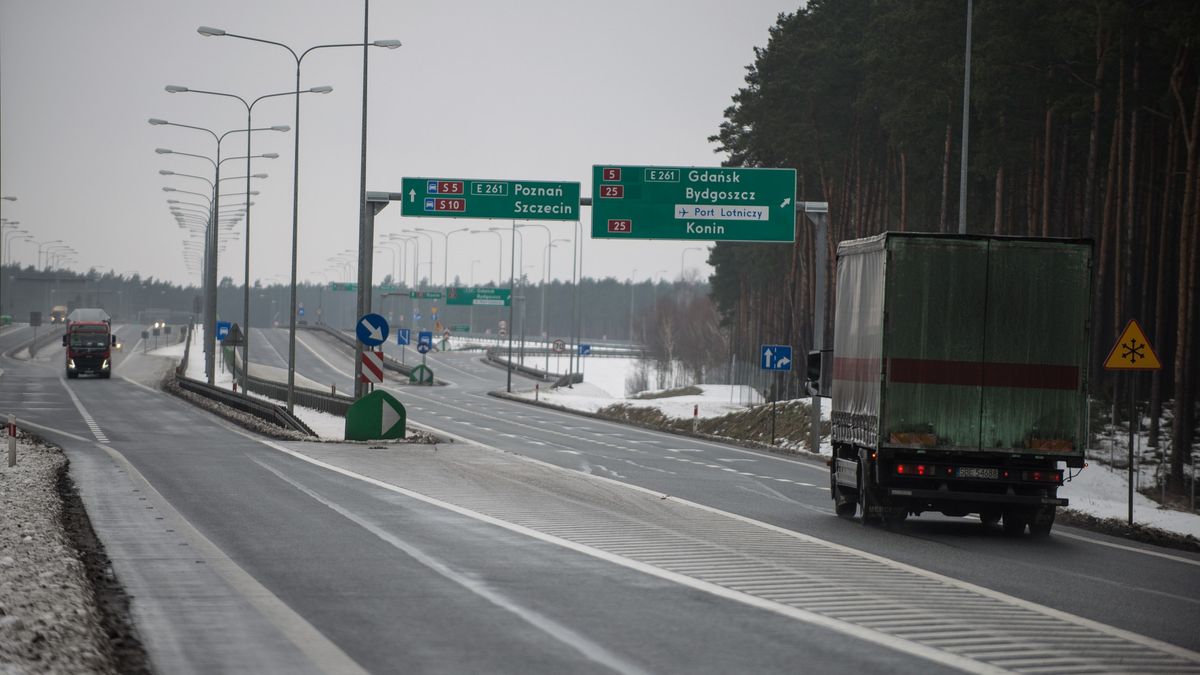 Na razie z ponad 500-kilometrowej trasy S10 powstały odcinki o łącznej długości45 km