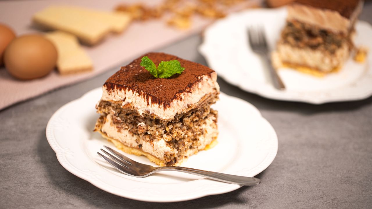 O przepis na to ciasto poprosi cała rodzina. Warstwowa Santoska robi wrażenie za każdym razem