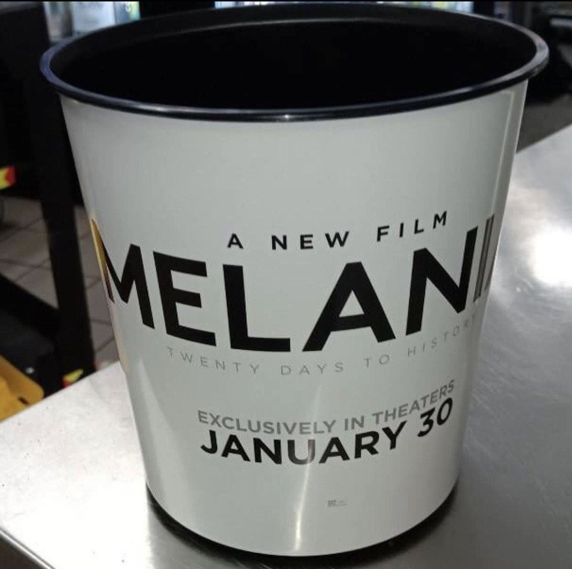 Kubełek na popcorn Melanii Trump