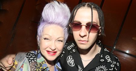 Syn Cyndi Lauper to potwór? Wstrząsające relacje ofiary