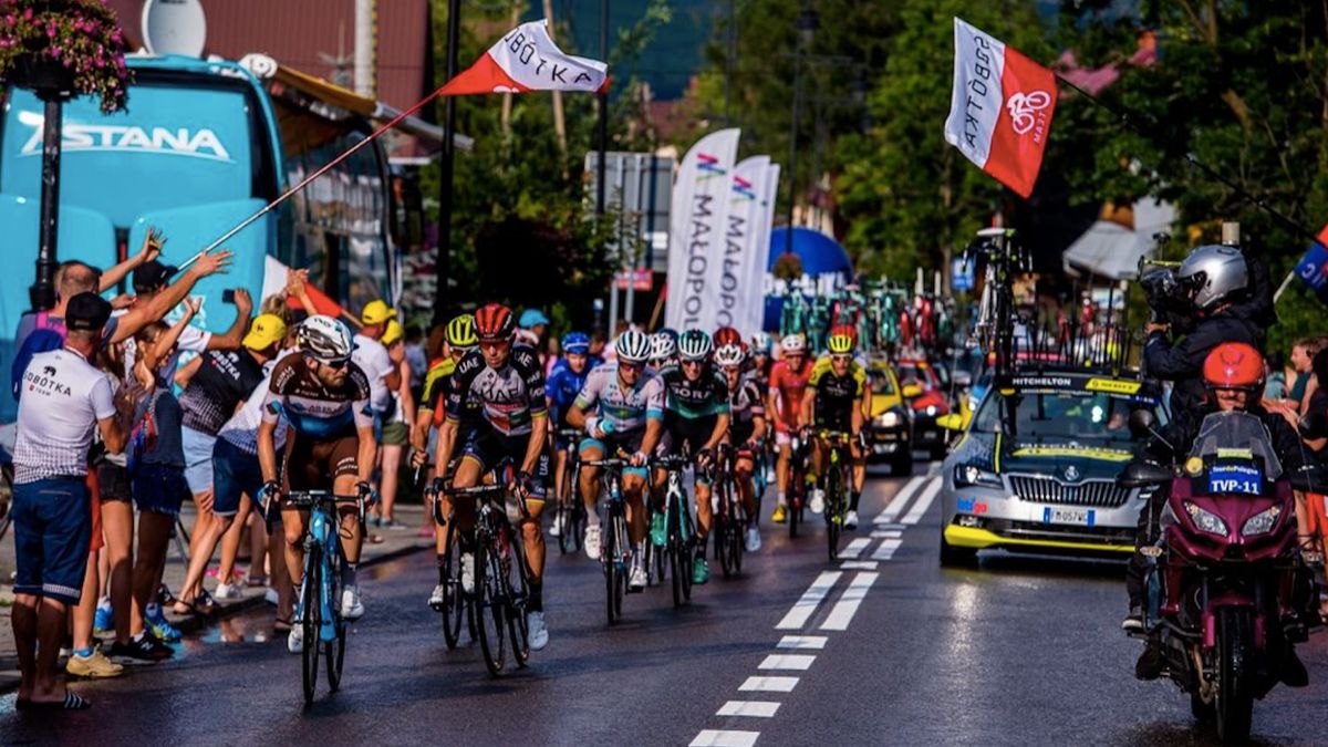 Materiały prasowe / Szymon Gruchalski/tourdepologne.pl / Na zdjęciu: kolarze podczas Tour de Pologne