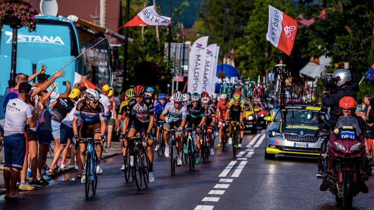 Zdjęcie okładkowe artykułu: Materiały prasowe / Szymon Gruchalski/tourdepologne.pl / Na zdjęciu: kolarze podczas Tour de Pologne