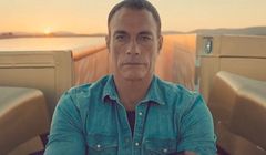 Niesamowity szpagat Jean-Claude'a Van Damme'a w teście ciężarówek Volvo (wideo)