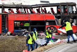 Wypadek autokaru na A4. Konferencja prasowa wojewody i przedstawicieli służb