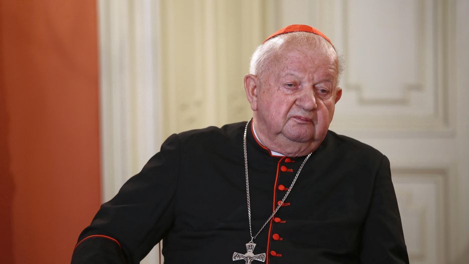 Kard. Dziwisz chce osobistego spotkania z ofiarą księdza pedofila