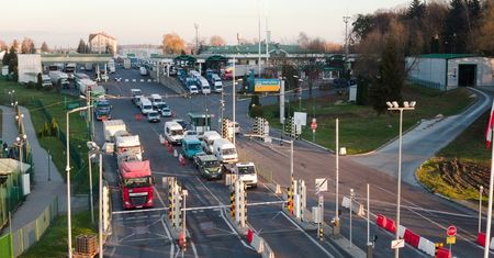 Granica polsko-ukraińska: ostatniej doby odprawiono 38,2 tys. podróżnych