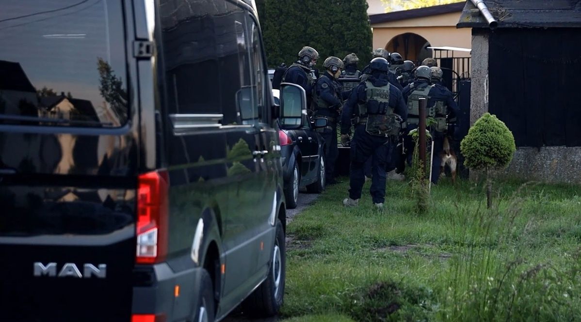 Poznań: Zatrzymano podejrzanych o przestępczość samochodową