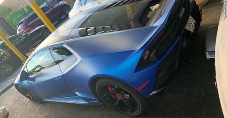 Dostał zapomogę na utrzymanie firmy. Kupił sobie za nią lamborghini