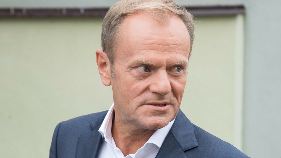 Donald Tusk skomentował słowa Stanisława Karczewskiego o nietestowaniu Polaków wracających z UK na święta