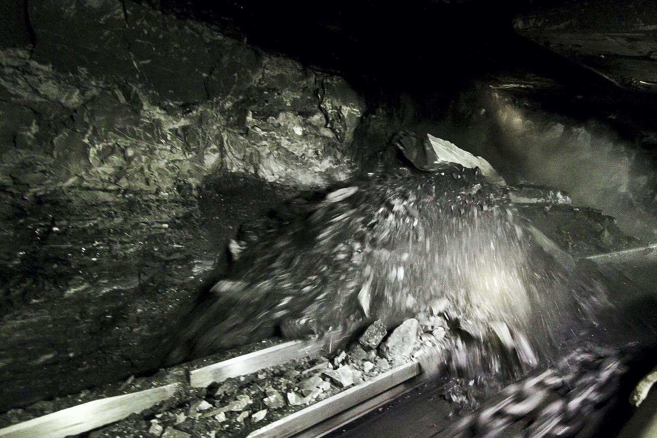 Tragedia w kopalni Bogdanka. Górnik zginął 990 metrów pod ziemią