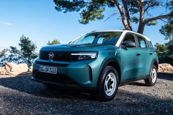 SUV Opla za mniej niż 100 tys. zł. Nowa wersja dołącza do gamy