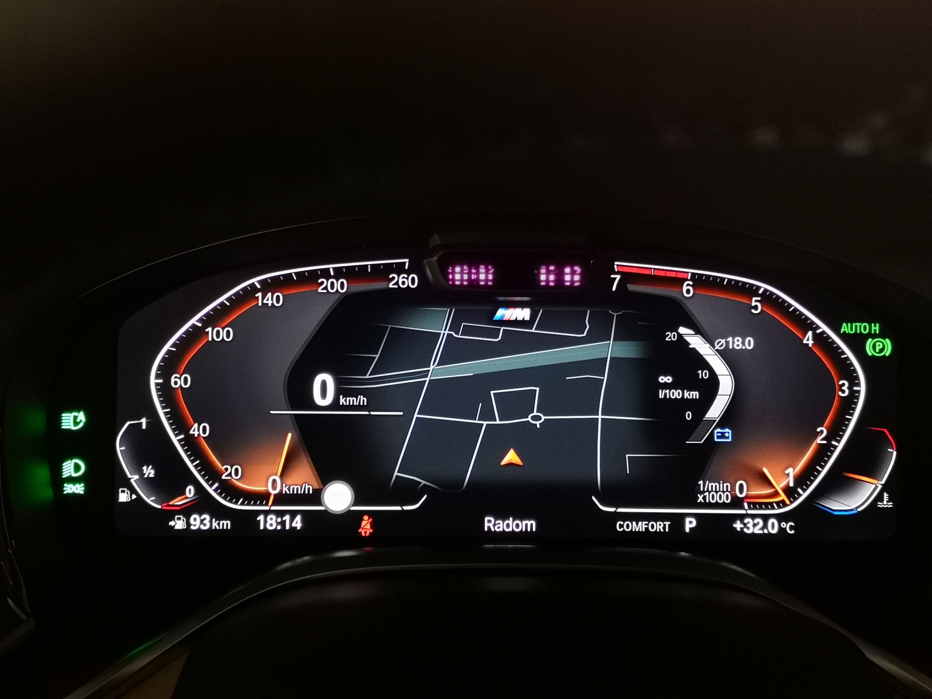 BMW 750i xDrive: Systemy wsparcia kierowcy, Night Vision, zdalne sterowanie i audio Bowers & Wilkins 3