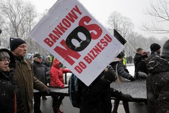 Frankowicze pozywają banki, ale w porównaniu z zadłużonymi w złotówkach i tak są mocno do przodu