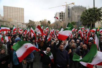 Ataki pogłębiają kryzys Iranu. Gospodarka pod rosnącą presją