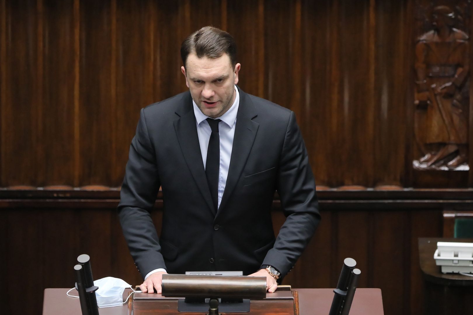 �ukasz Mejza
Warszawa, 09.11.2021. Pose� niezrzeszony �ukasz Mejza na sali obrad Sejmu w Warszawie, 9 bm. Podczas 41. posiedzenia pos�owie zostali zapoznani z informacj� rz�du w sprawie sytuacji na granicy polsko-bia�oruskiej i podejmowanych dzia�a�. (kf) PAP/Pawe� Supernak
Pawe� Supernak
granica, obrady, polityk, polityk polityka, Polityka, polsko-bia�oruska, posiedzenie, sejm, sejm rp, sejmu, sejmu rp, sytuacja, 9 9. IX, granica wschodnia, kadencja, kadencji, kryzys migracyjny, migracja, migranci, na granicy wschodniej, nielegalna, nielegalni, polsko-bia�oruskiej