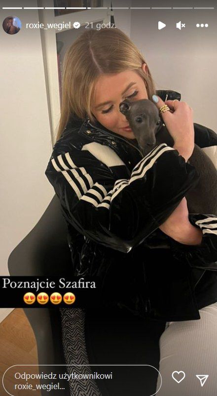 Roksana Węgiel z pieskiem