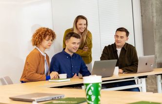 Co sprawia, że ludzie chcą tu pracować? Historia sukcesu Żabki