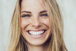 Wybielanie zębów w domu. Jakie metody są najskuteczniejsze dla pięknego uśmiechu?