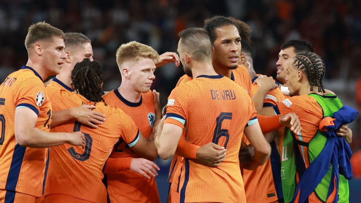 Zdjęcie okładkowe artykułu: PAP/EPA / EPA/CLEMENS BILAN / Na zdjęciu: piłkarze Holandii po awansie do półfinału Euro 2024