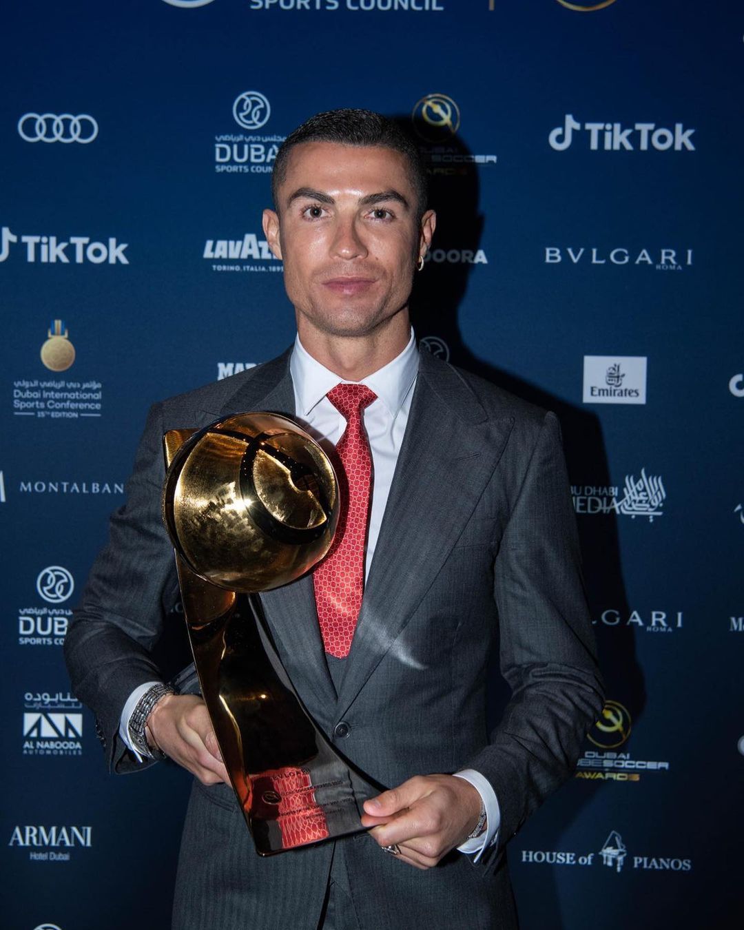 Robert Lewandowski gala w Dubaju
