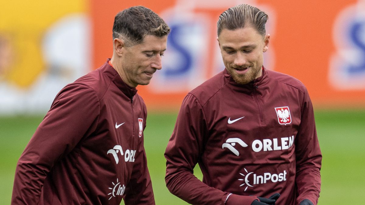 Polacy zagrają z Holandią w czerwonych strojach.