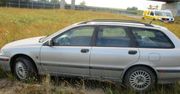 Kompletnie pijany 39-latek wiózł kobietę i dziecko. Rozbili się w rowie