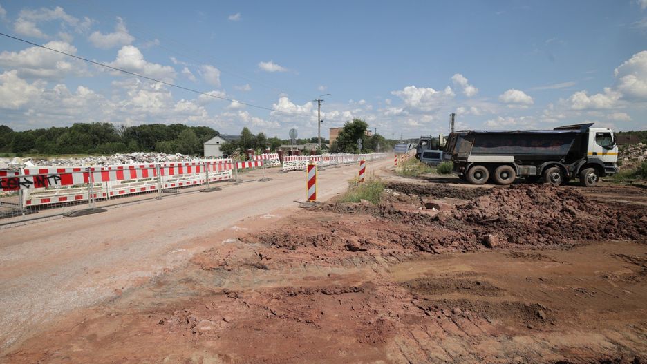 Ministerstwo Infrastruktury przekazało w środowym wpisie na platformie X, że poszczególni wojewodowie ogłoszą nabory wniosków do RFRD w ciągu 14 dni. „Wtedy ruszy 30-dniowe okienko na składanie wniosków przez samorządy” – napisano w komunikacie.