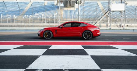Porsche Panamera GTS zaprezentowana. Ma 460 KM i występuje w obu nadwoziach