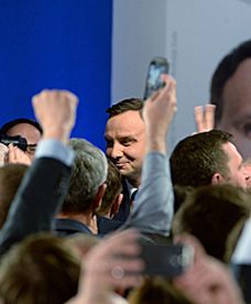 Zdjęcia ze sztabu Andrzeja Dudy