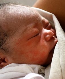 Emily Sagalis urodziła dziecko w czasie tajfunu