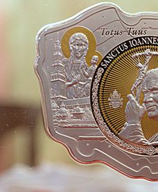 Moneta z wizerunkiem papieża