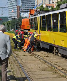 Kobieta wpadła pod tramwaj w Szczecinie
