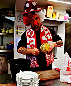 Polacy na całym świecie kibicują drużynie narodowej