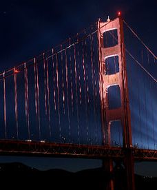 75 lat  Golden Gate Bridge