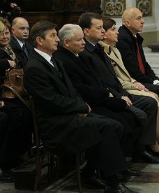 Kolejna miesięcznica katastrofy pod Smoleńskiem