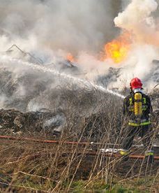 Pożar wysypiska śmieci w Leśnie Górnym