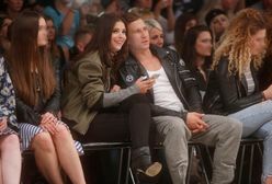 Klaudia Halejcio i Tomasz Barański razem na pokazie Roberta Kupisza. Nie szczędzili sobie czułości