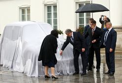 Niespodzianka dla Komorowskich. Prezydent aż pogładził to cacko