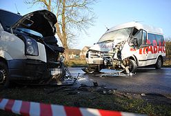 Czołowe zderzenie busów