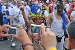 Feministki obnażyły się przed Stadionem Narodowym