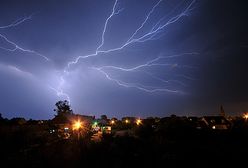 Elektryzujące błyski na niebie