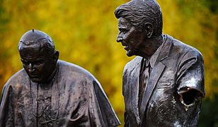 Pomnik Ronalda Reagana zniszczony