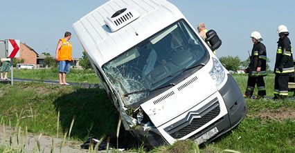 Tragiczny wypadek busa na drodze krajowej nr 8