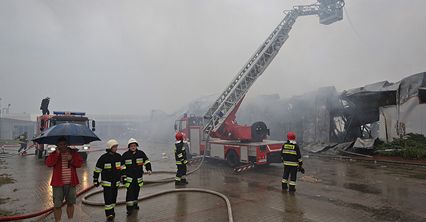Pożar hali w Wólce Kosowskiej