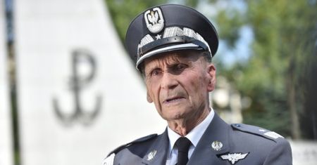 Ścibor-Rylski nie stanie przed sądem lustracyjnym? Biegli wypowiedzieli się o stanie zdrowia generała