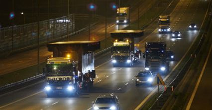 Transport elementów do odbudowy Mostu Łazienkowskiego