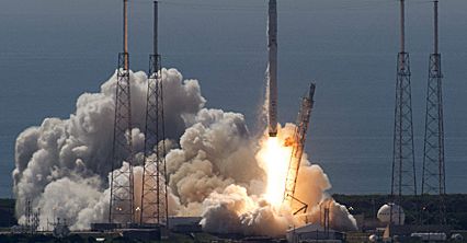 Pechowy start Falcon 9
